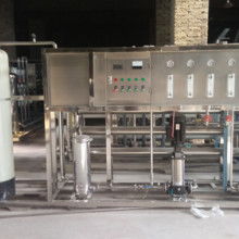  鞍山市千山凈化水設(shè)備廠 主營(yíng) 軟水器,過(guò)濾器,除渣機(jī)